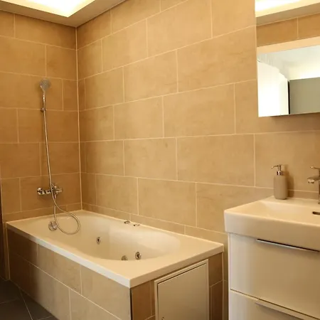 Lamira Serviced Apartments Zurich City-3